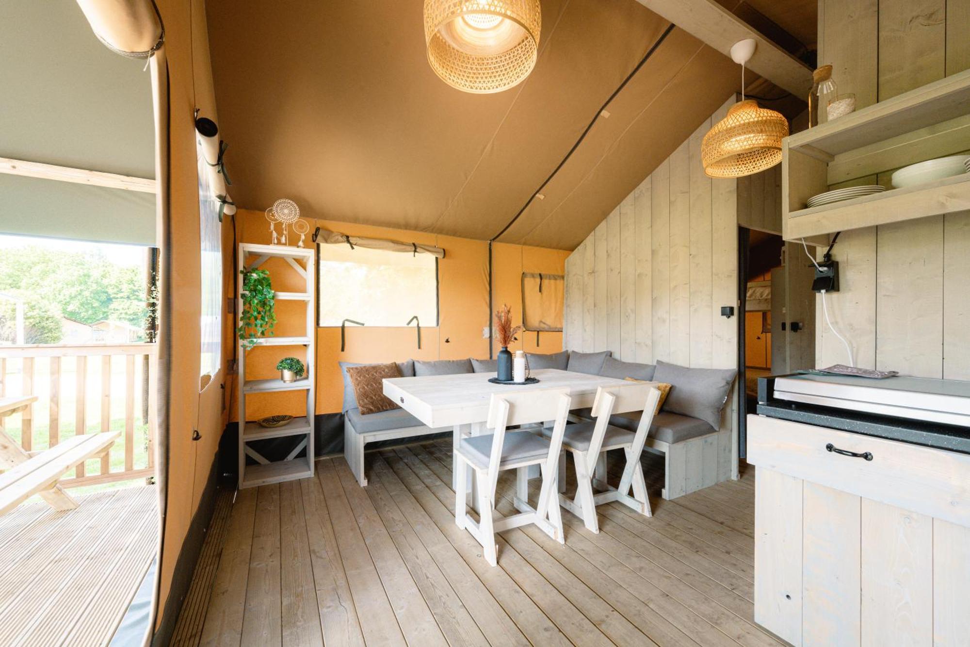 Glampingzelt Family - Lodge โซลเทา ภายนอก รูปภาพ
