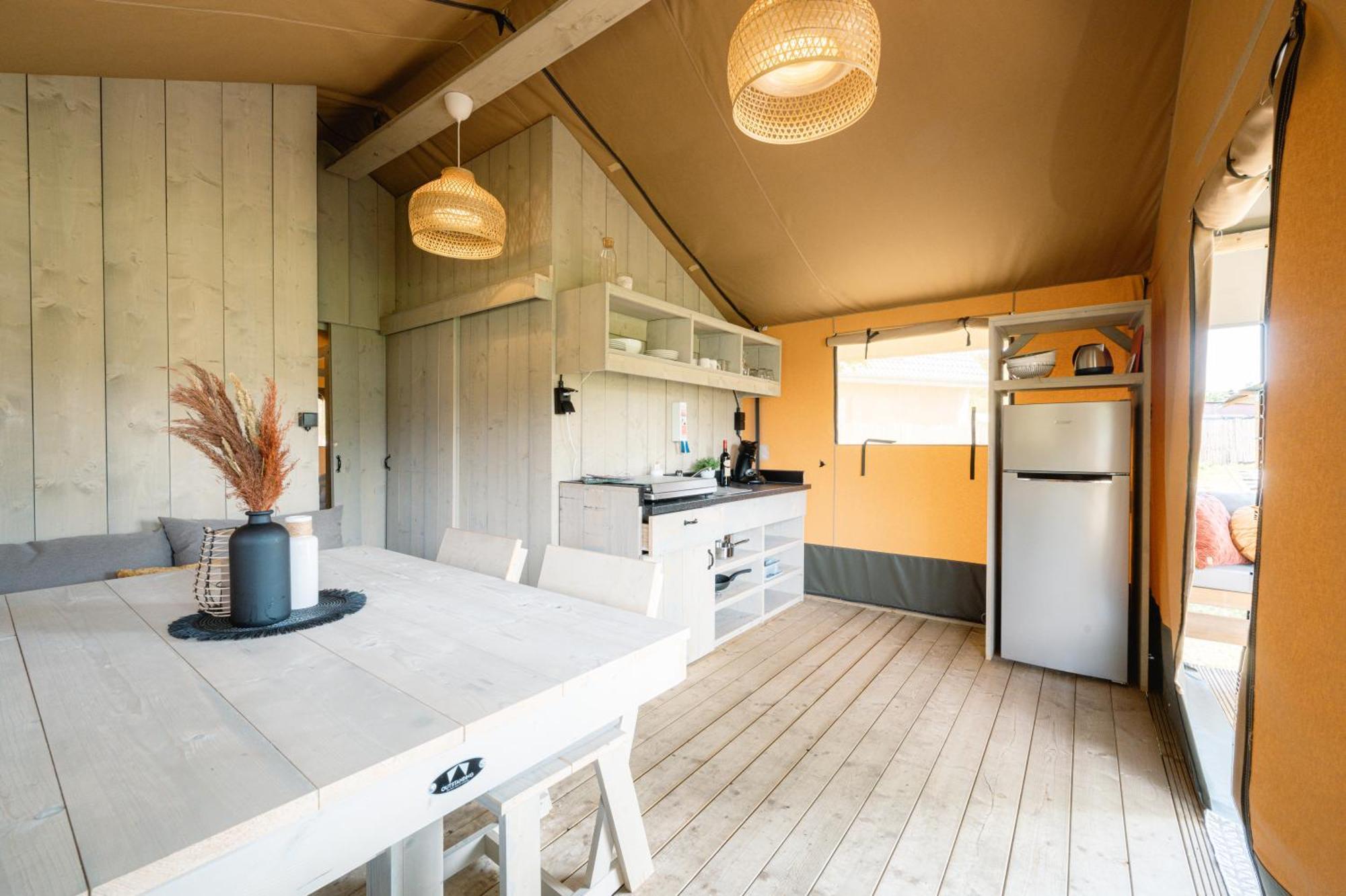 Glampingzelt Family - Lodge โซลเทา ภายนอก รูปภาพ